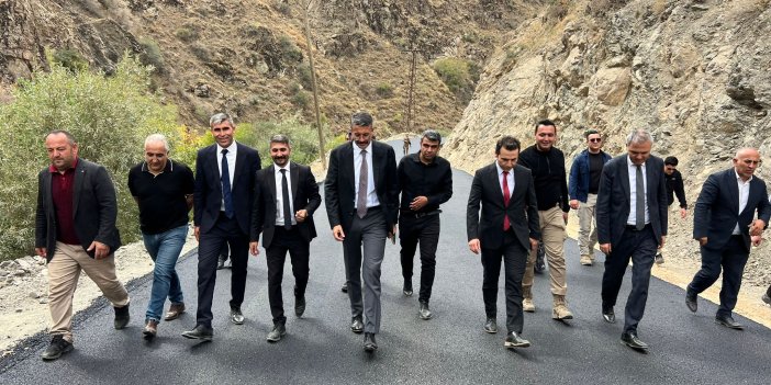 Hakkari Valisi Ali Çelik: Tüm köylerimize asfalt götüreceğiz