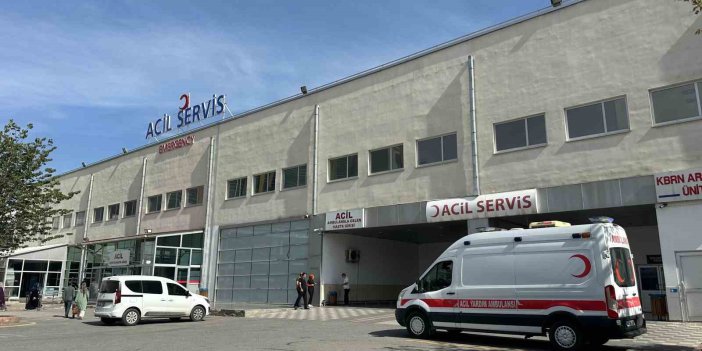 Malatya'da hafif ticari araç ile motosiklet çarpıştı:  1 ölü, 2 yaralı