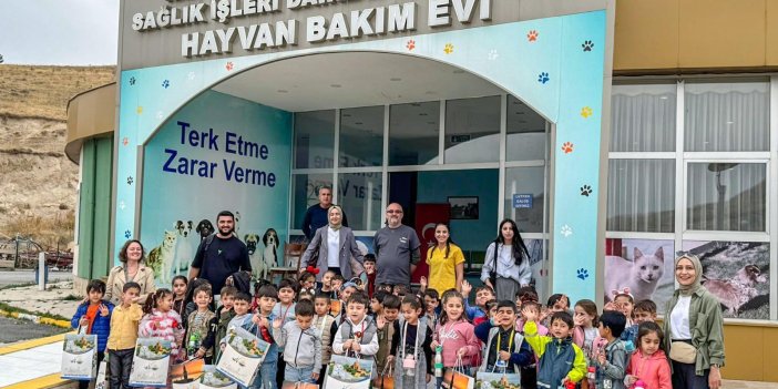 Van Büyükşehir Belediyesi’nden çocuklara hayvan sevgisi etkinliği