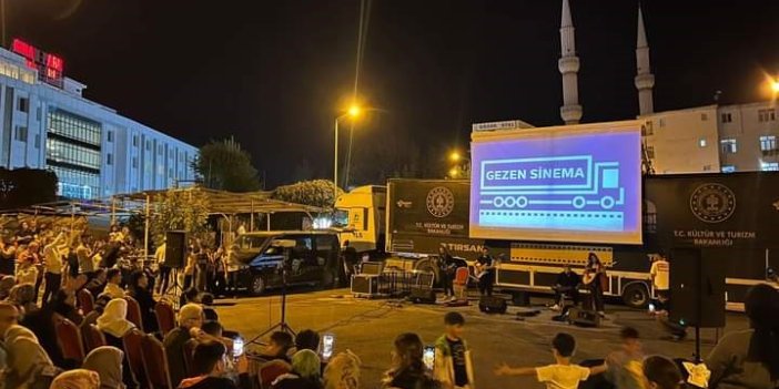 Gezen sinema, Çermik’te vatandaşlarla bir araya geldi