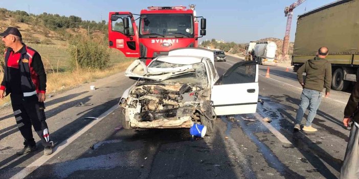 Adıyaman'da otomobil ile traktör çarpıştı: 4 yaralı