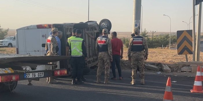 Hafif ticari araç devrildi: 1 kişi yaralandı