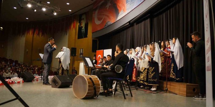 Erzurum’da devlet korumasındaki çocuklar konser verip sergi düzenledi