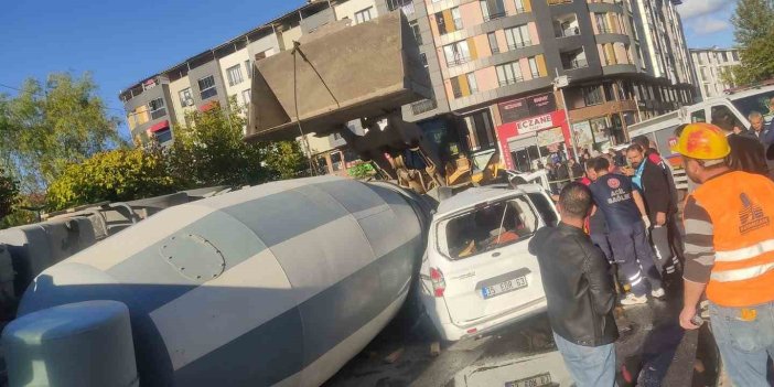 Bingöl’de beton mikseri aracın üzerine devrildi: 1 kişi yaralandı