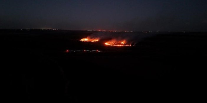 Çınar'da çıkan anız yangını havadan görüntülendi