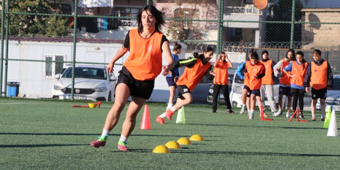 Aileleri ikna edilip futbola kazandırılan kadınlardan kurulu Vangücü, başarı için destek bekliyor