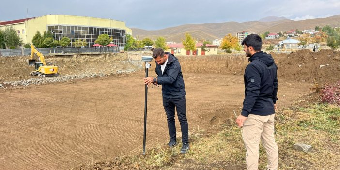 Yüksekova’da 100 yataklı yeni devlet hastanesi inşaatı devam ediyor