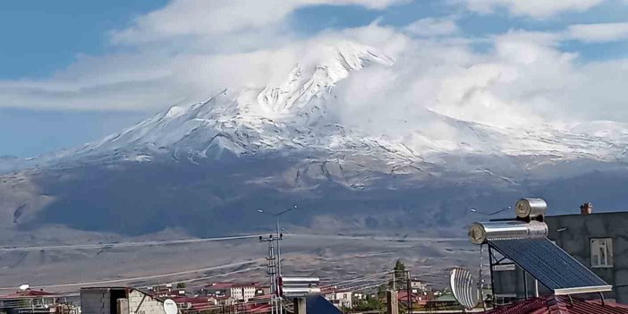 Ağrı Dağı beyaza büründü