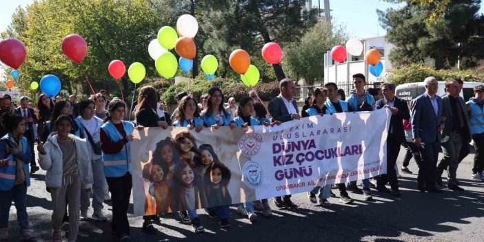 Diyarbakır’da 100 kız çocuğu farkındalık için etkinlik düzenledi