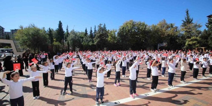 Antep Kolej Vakfı’nı Cumhuriyet coşkusu sardı