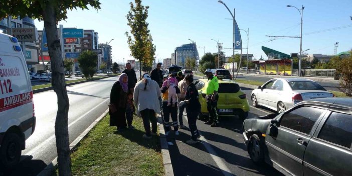 Malatya'da ticari taksi ile otomobil çarpıştı: 1 yaralı