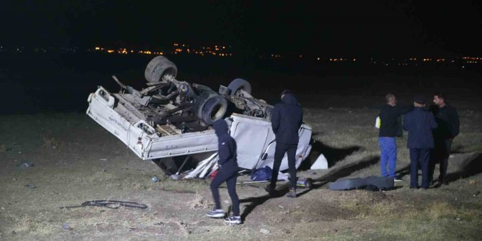 Muş’ta otomobille çarpışan kamyonet ters döndü: 5 kişi yaralandı