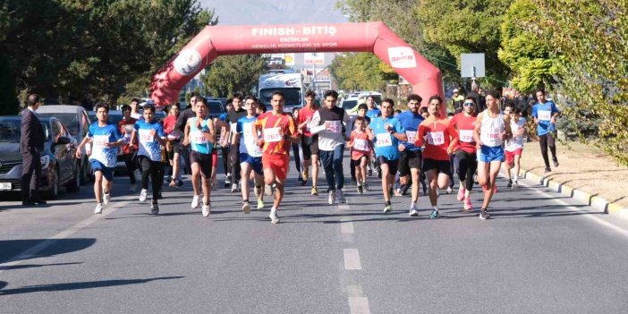 Erzincan’da Cumhuriyet Koşusu düzenlendi