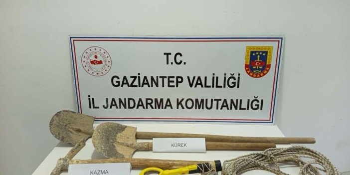 Antep’te jandarmadan kaçak kazı yapanlara suçüstü: 4 gözaltı