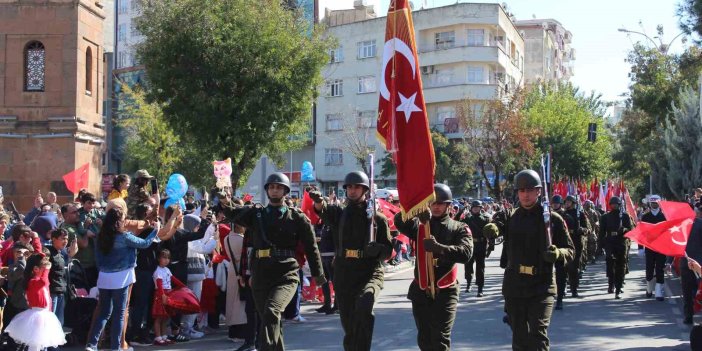 Siirt’te Cumhuriyetin 101’inci yılı kutlandı