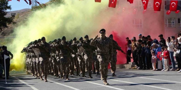 Bitlis’te Cumhuriyet Bayramı kutlandı