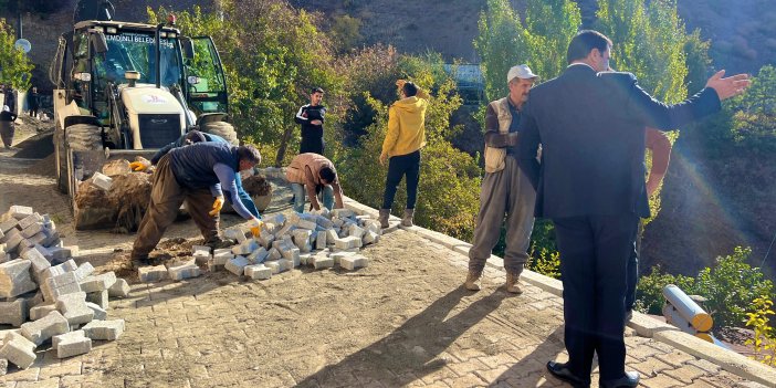 Başkan Şakar, Şemdinli’deki yol çalışmalarını yerinde inceledi