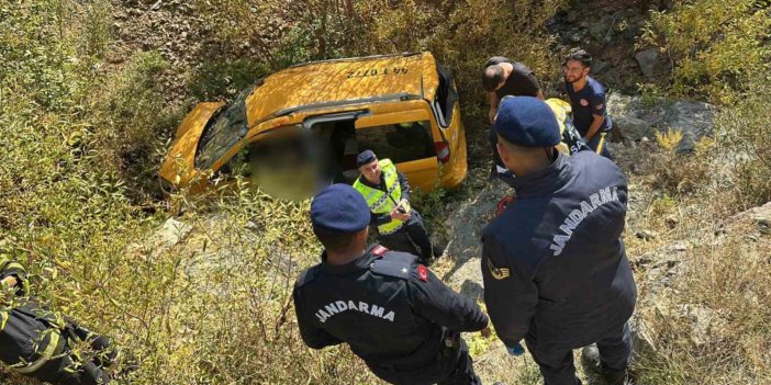 Adıyaman'da hafif ticari araç şarampole yuvarlandı: 2 kişi öldü