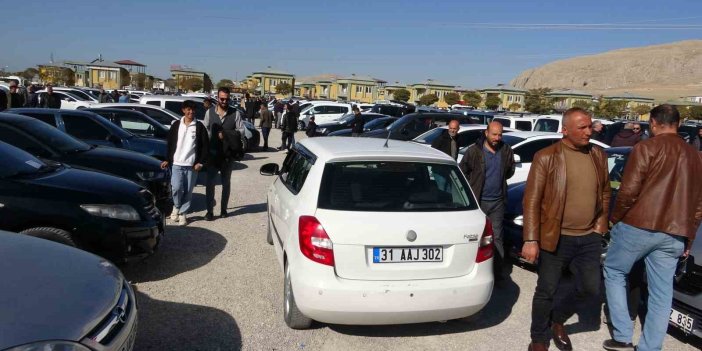 Van’da 2. el oto pazarında düşük model araç fiyatları sabit kaldı