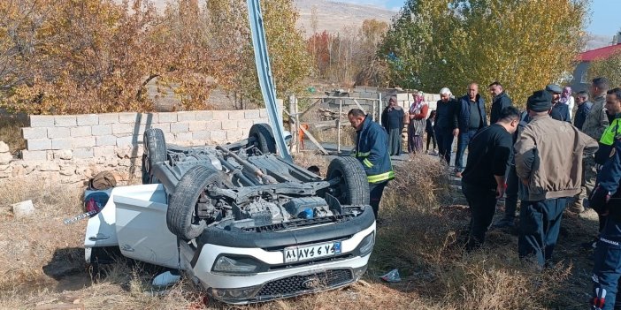 Van'da İran plakalı otomobil takla attı: 2 yaralı