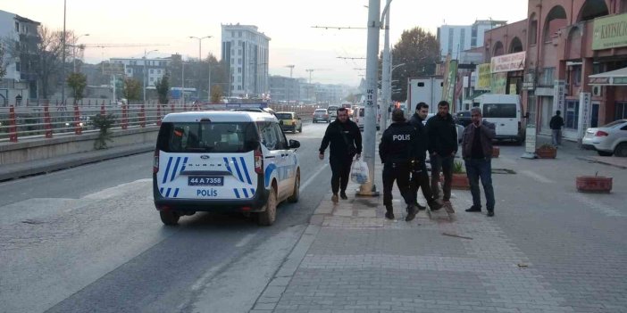 Malatya'da trambüsten kopan kollektör küçük çocuğu hastanelik etti