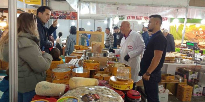 Diyarbakır’da cağ kebabı ustası ve lisanslı arıcı, fuarda ürünlerini sergiledi