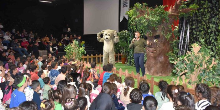 Çocuklar Şahinbey’de doyasıya eğlendi