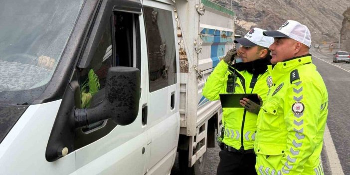 Hakkari’de radarla hız kontrol uygulaması gerçekleştirildi