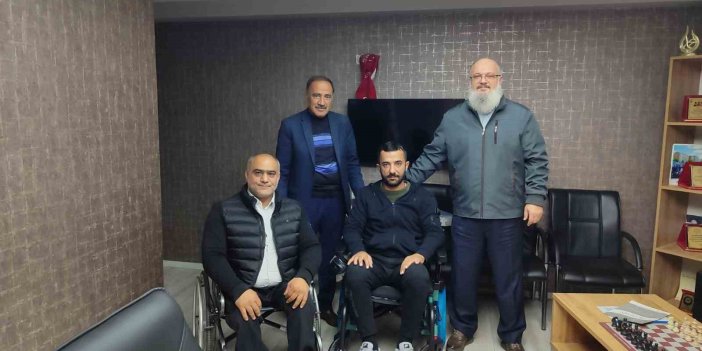 Elazığ’da engelli kişi, akülü sandalyesine kavuştu