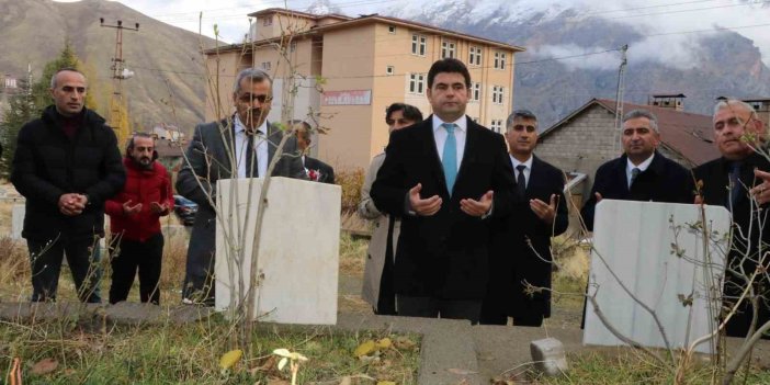 Hakkari’de vefat eden öğretmenler anıldı