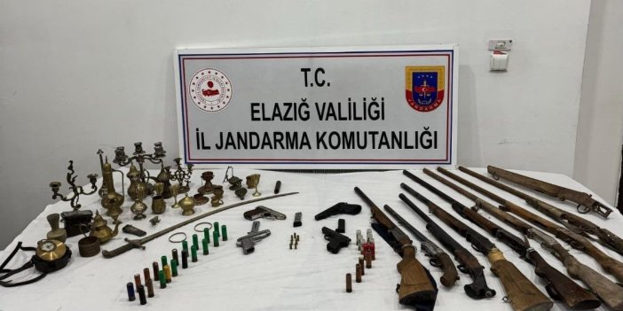 Elazığ’da 12 adet ruhsatsız silah ve 30 adet tarihi obje yakalandı: 2 gözaltı