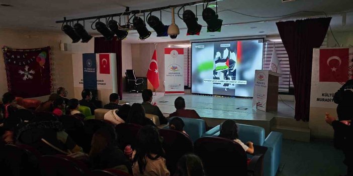 Muradiye’de ‘Filistin’ temalı sinema etkinliği düzenlendi