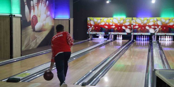 Elazığ’da okullararası bowling müsabakası bitti