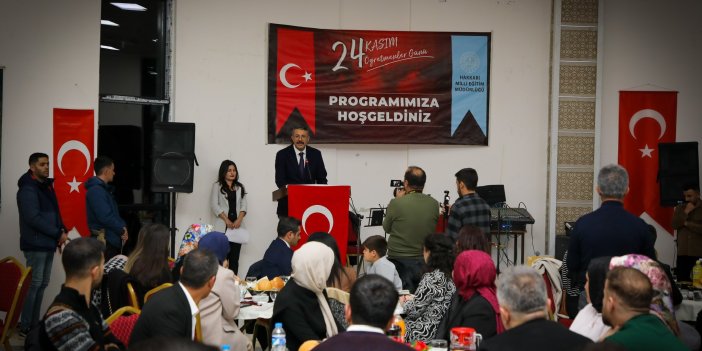 Hakkari’de öğretmenler için kutlama yemeği düzenlendi