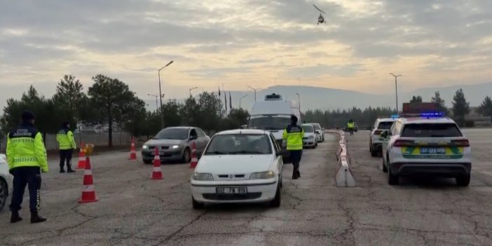 Antep jandarmasından otoyolda cayrokopter destekli trafik denetimi