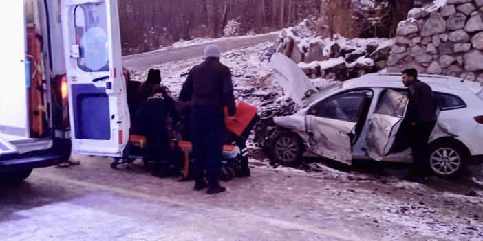 Esendere yolunda kaza: 3 yaralı