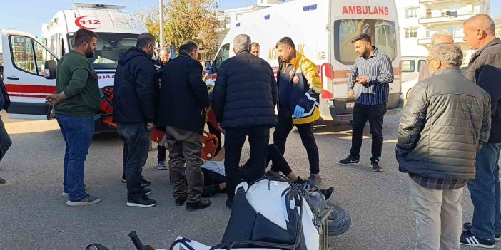 Adıyaman’da kamyon ile motosiklet çarpıştı: 1’i ağır 2 kişi yaralandı