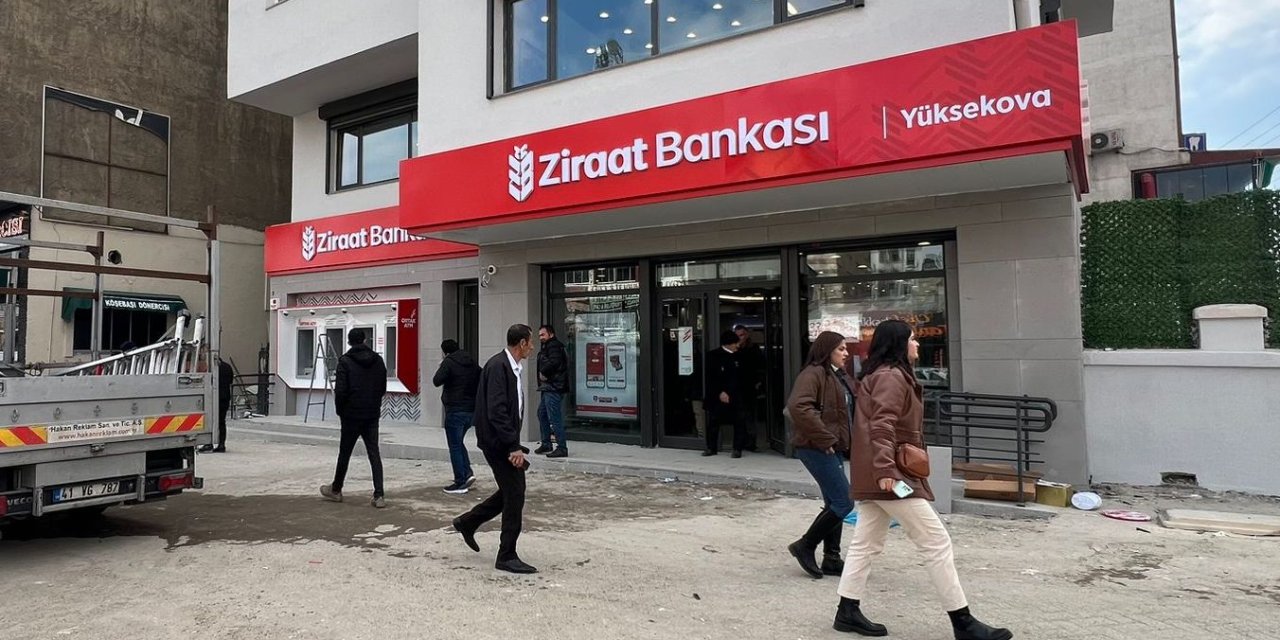 Ziraat Bankası Yüksekova Şubesi tadilatı tamamlanan binasına taşındı