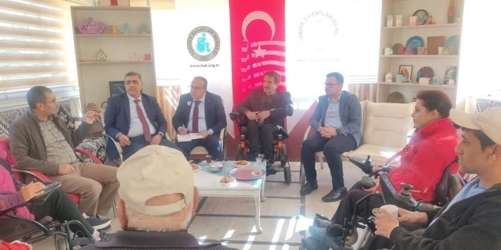 Türkiye Sakatlar Derneği Erzurum Şube Başkanı Efe: ‘Engelli olmak, engellerle yaşamak değildir’