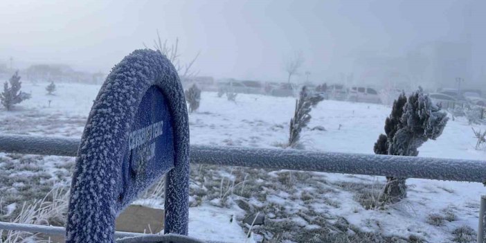 Bitlis’te soğuk hava etkisini gösteriyor