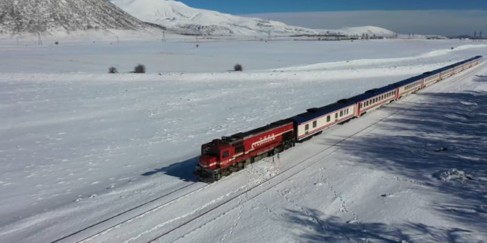 Van Gölü Ekspresi'nde kar manzaralı yolculuk keyfi