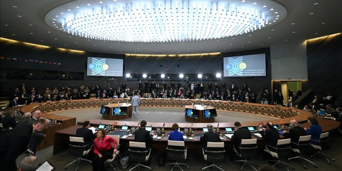 NATO Dışişleri Bakanlarının toplantısı Brüksel'de başladı