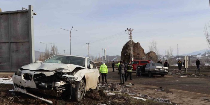 Oltu’da trafik kazası: 4 yaralı