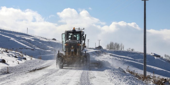 Van'da kapanan 119 yerleşim yeri ulaşıma açıldı