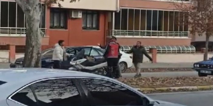 Erzincan’da sürücüler arasında yol vermeme kavgası