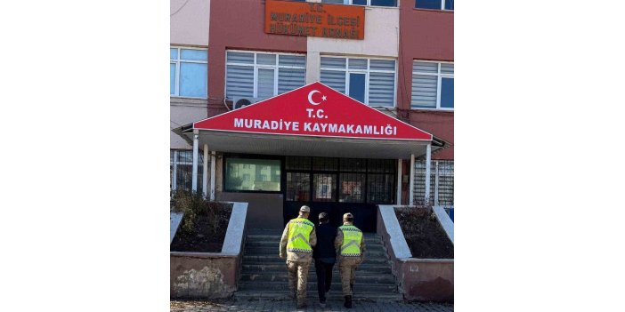 Muradiye'de 5 düzensiz göçmen yakalandı