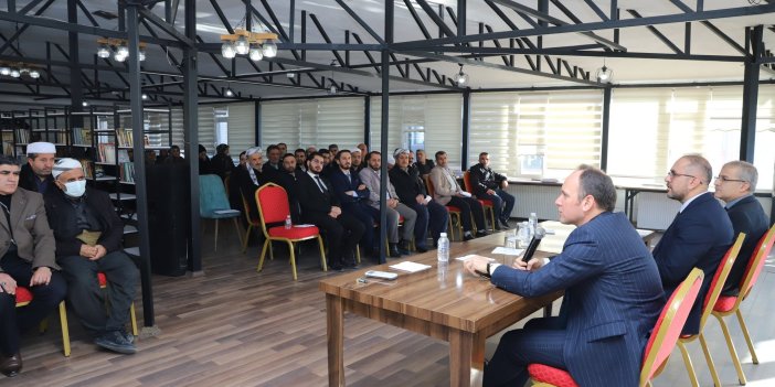 Şemdinli Kaymakamı Akpınar, Müftülük personel toplantısına katıldı