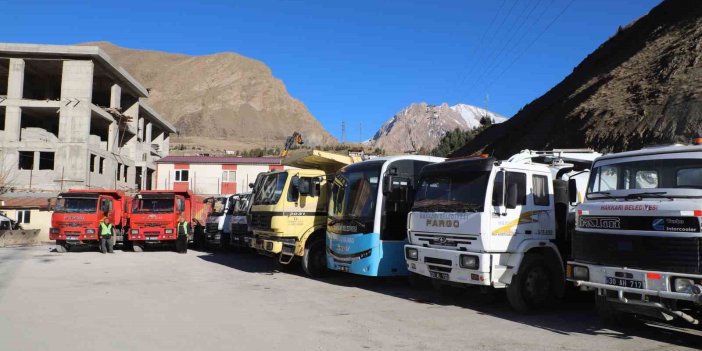 Hakkari Belediyesi'nde karla mücadele hazırlığı