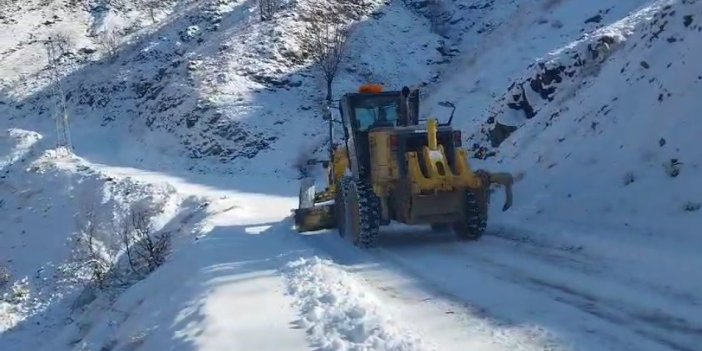 Diyarbakır’da kardan kapanan yollar ulaşıma açıldı