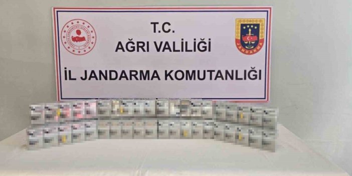 Ağrı’da yol kontrolünde bin 896 paket kaçak sigara yakalandı